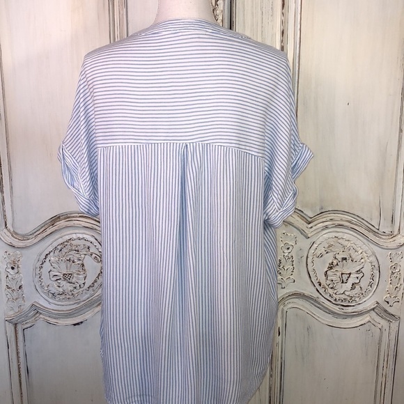 Beachlunchlounge Blue and White Stripes Cuff Short Sleeve V Neck Top Size L - Picture 4 of 6